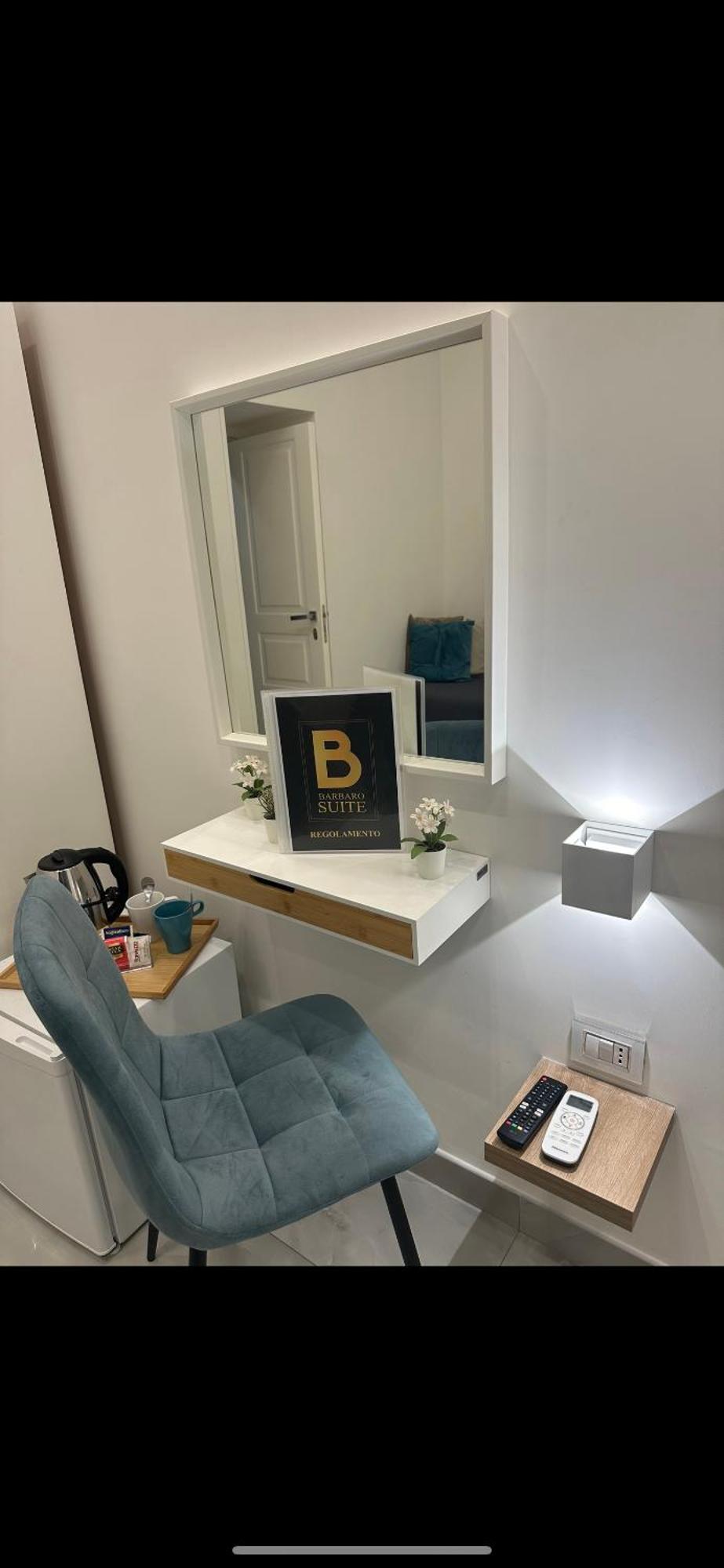 Barbaro Suite & Apartment ナポリ エクステリア 写真